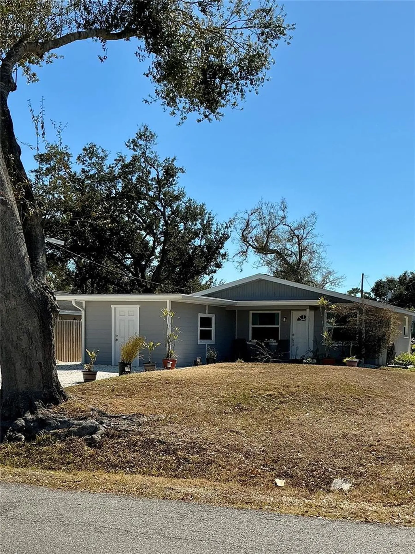 3020 Hawthorne Street Sarasota FL 34239