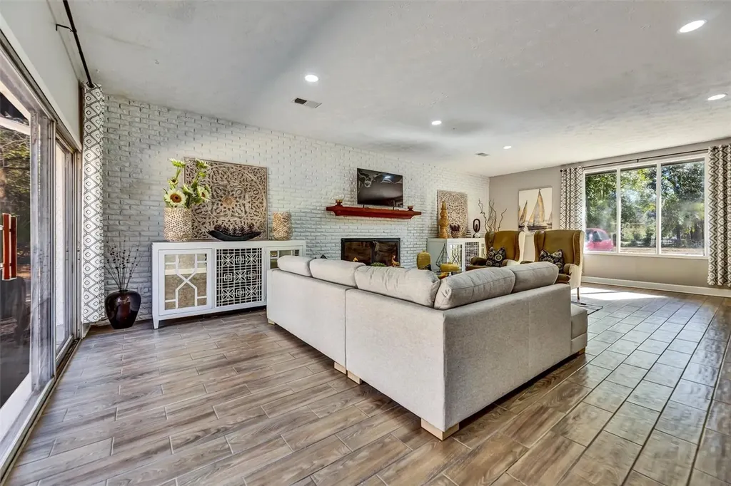 7569 Park City Drive Jacksonville FL 32244