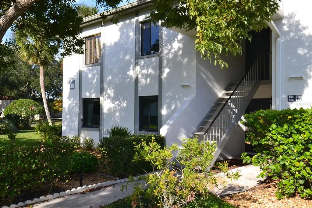 135 W Cypress Court Oldsmar FL 34677