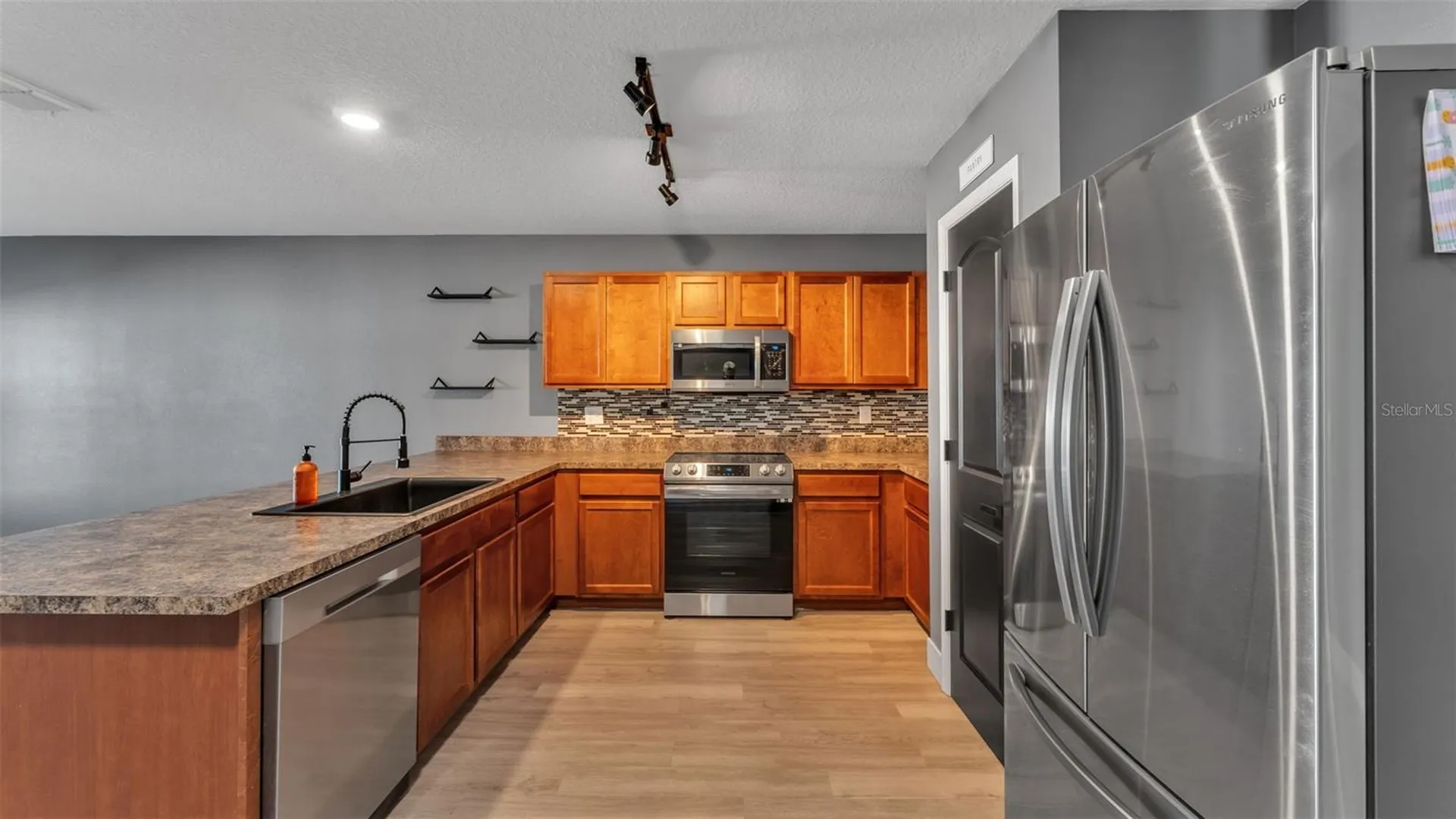 1 Redwood Court Kissimmee FL 34759