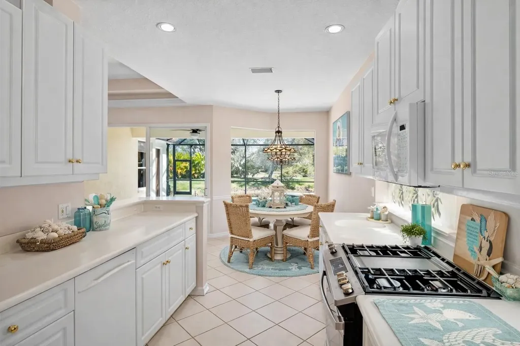 8335 Nice Way Sarasota FL 34238