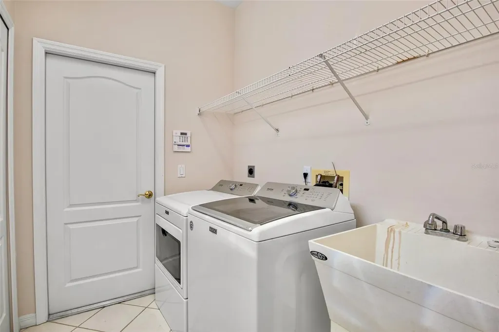 8335 Nice Way Sarasota FL 34238