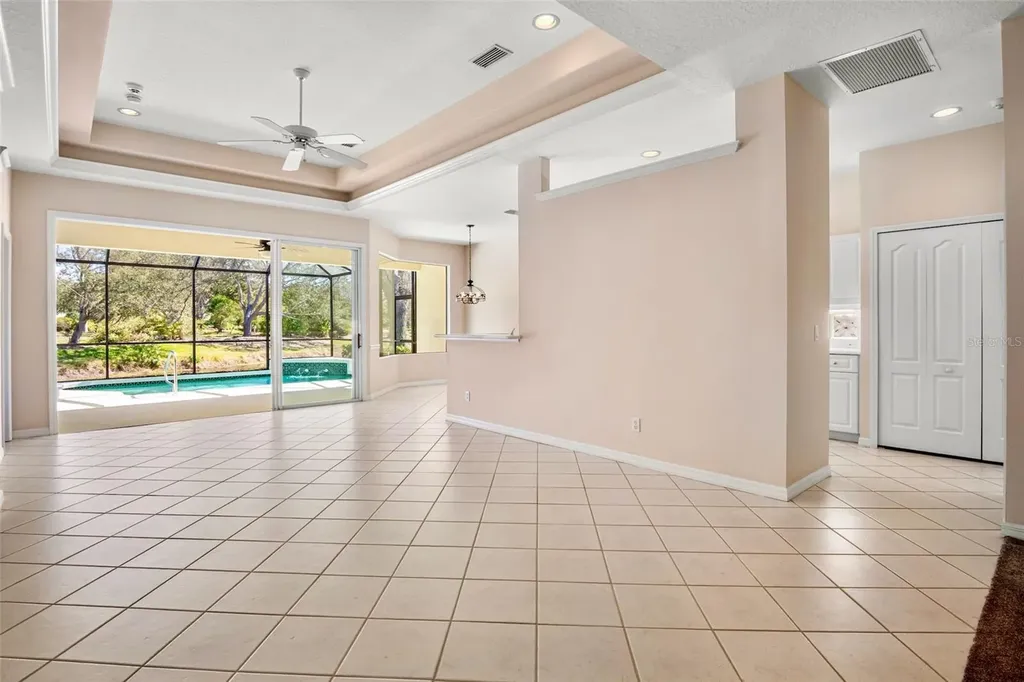 8335 Nice Way Sarasota FL 34238