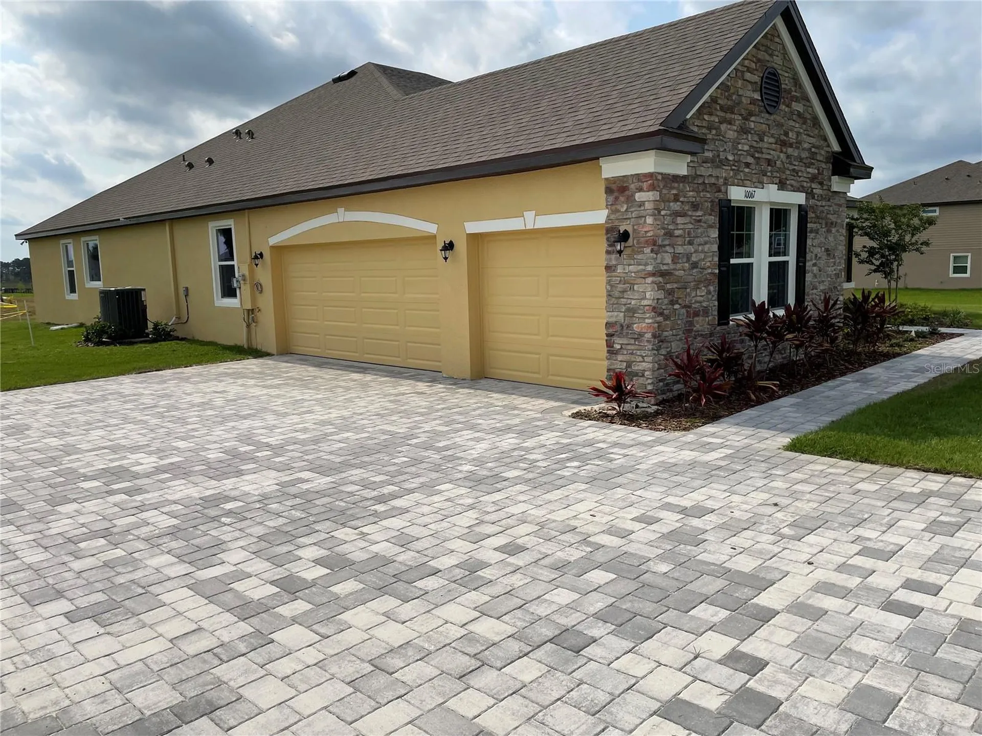 10067 Dolphin Gull Circle Thonotosassa FL 33592