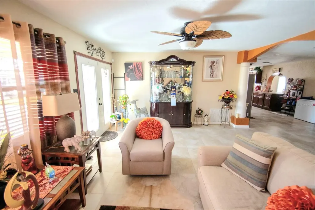 701 58th Avenue S St Petersburg FL 33705