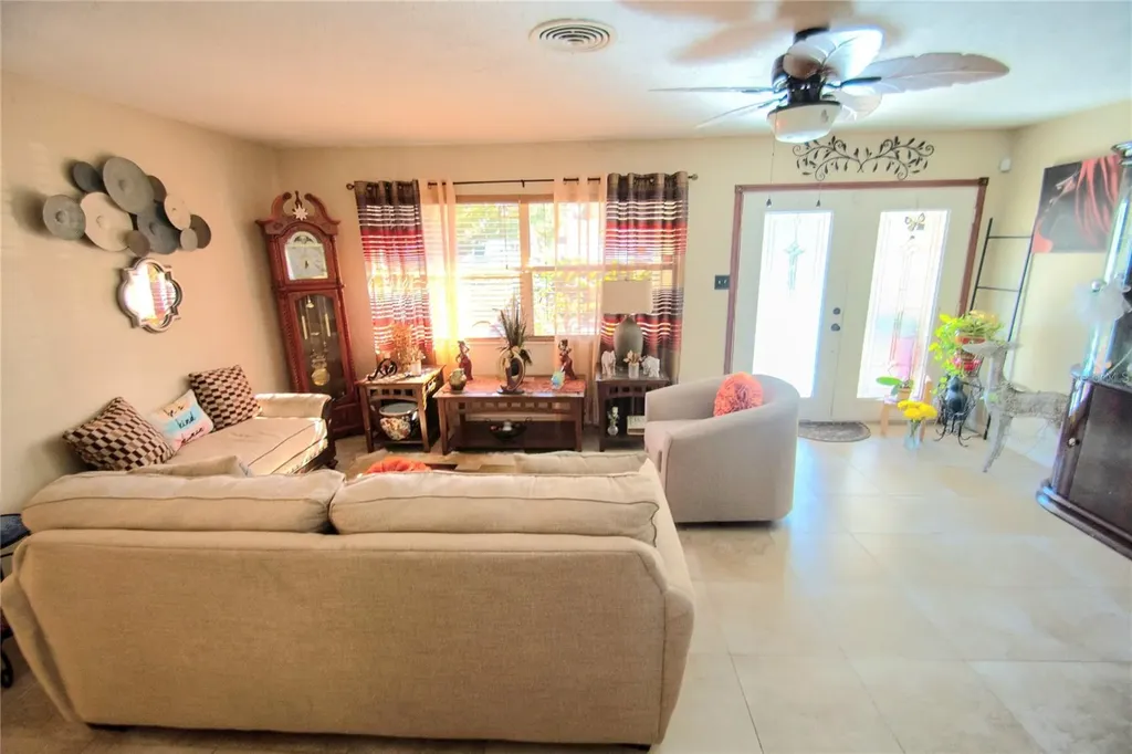 701 58th Avenue S St Petersburg FL 33705