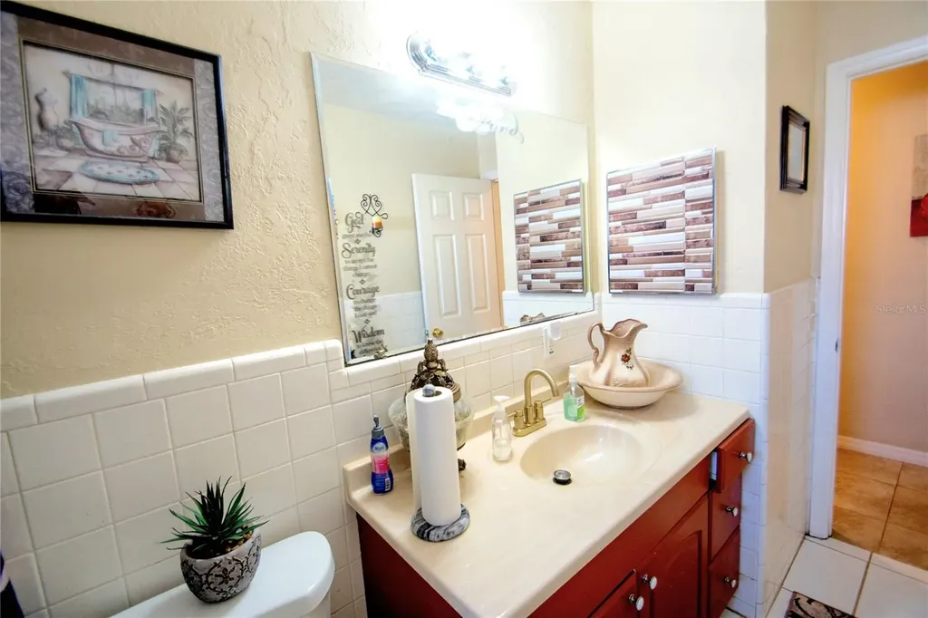 701 58th Avenue S St Petersburg FL 33705