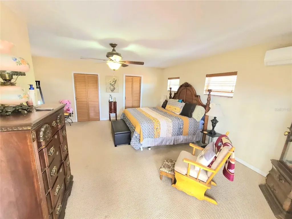 701 58th Avenue S St Petersburg FL 33705