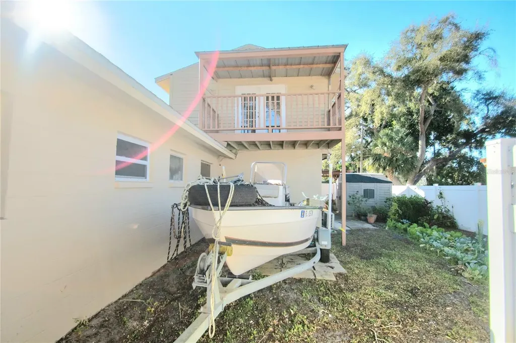 701 58th Avenue S St Petersburg FL 33705