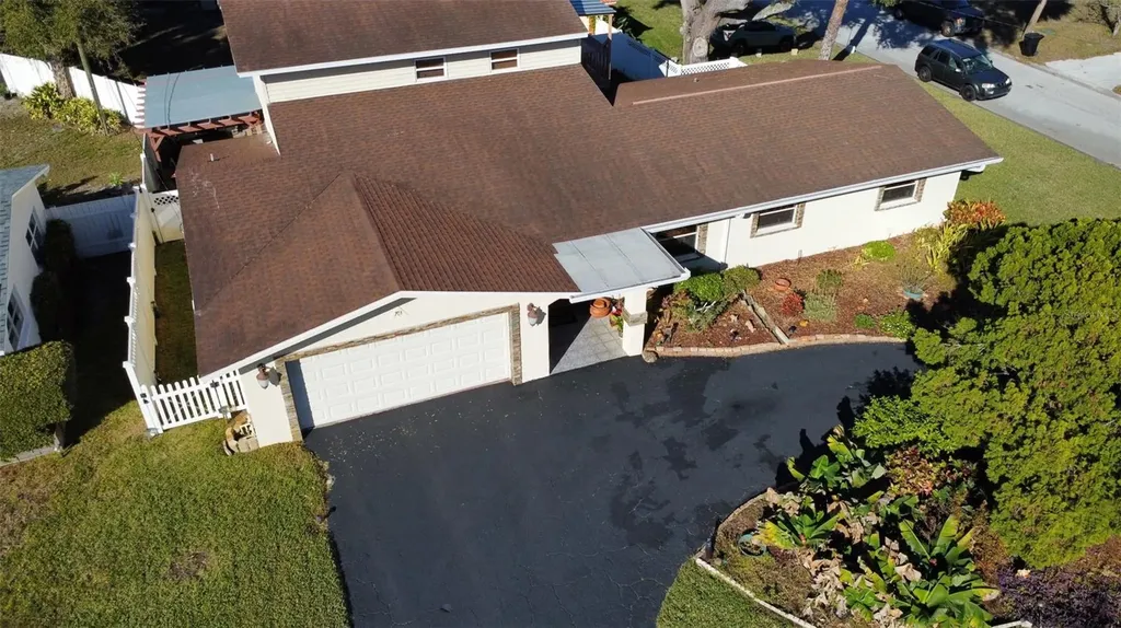 701 58th Avenue S St Petersburg FL 33705