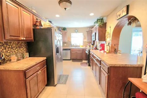 701 58th Avenue S St Petersburg FL 33705