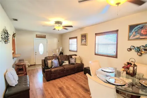 701 58th Avenue S St Petersburg FL 33705