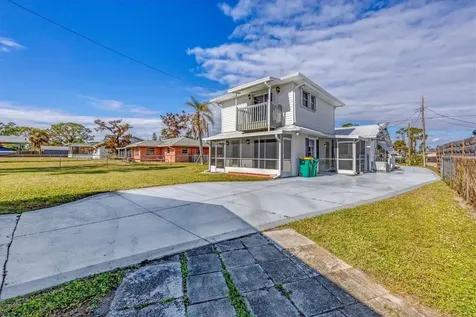 2075 Pennsylvania Avenue Englewood FL 34224