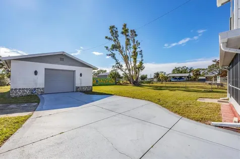 2075 Pennsylvania Avenue Englewood FL 34224