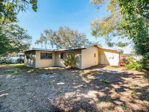 2242 Indian Avenue S Belleair Bluffs FL 33770