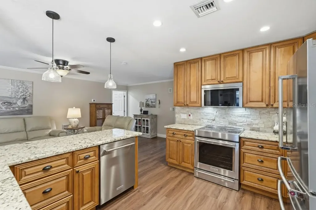 10099 Linden Place Drive Seminole FL 33776
