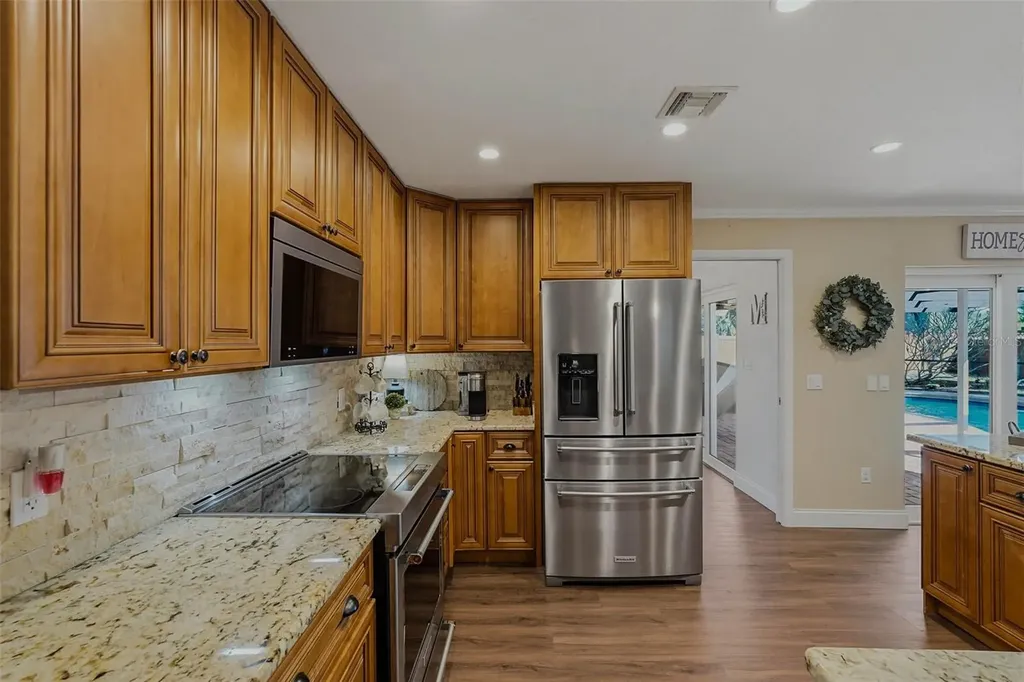 10099 Linden Place Drive Seminole FL 33776