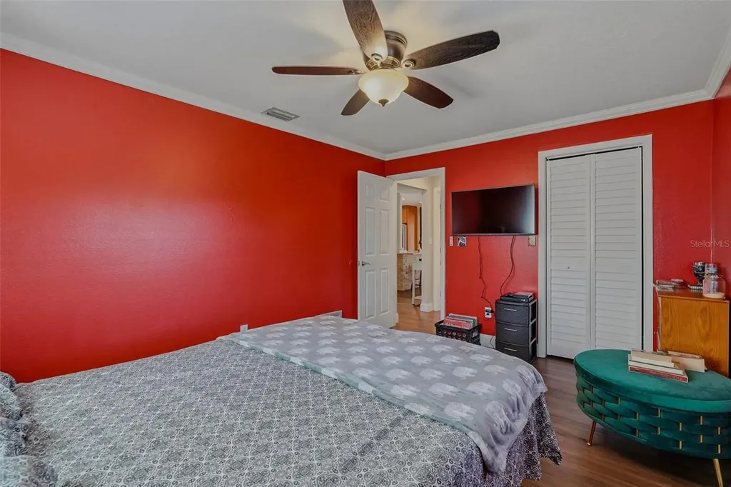 10099 Linden Place Drive Seminole FL 33776