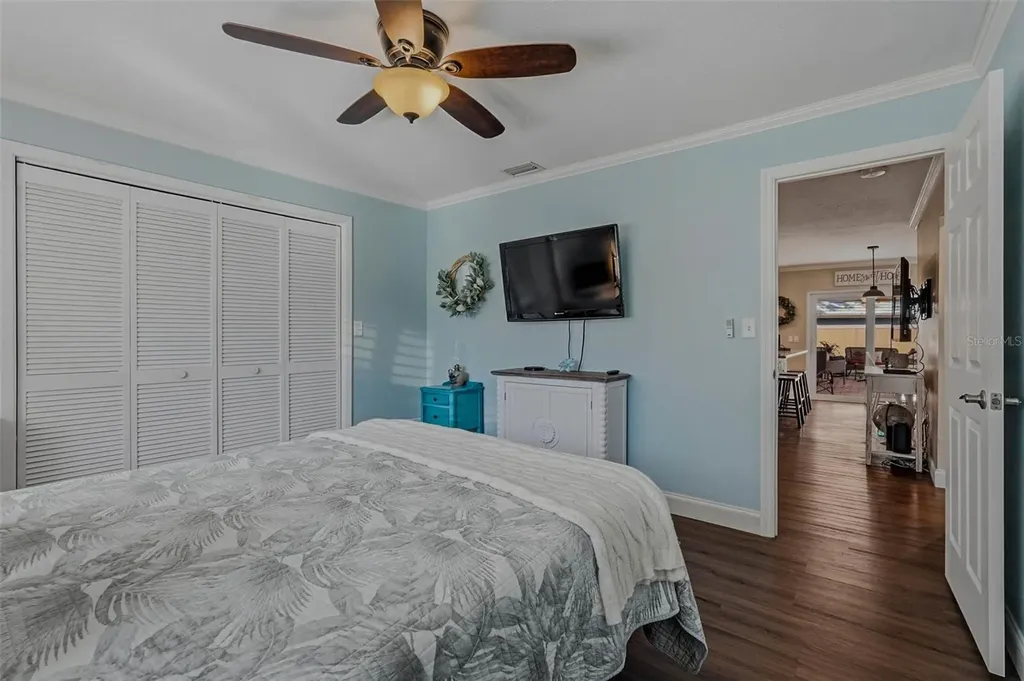 10099 Linden Place Drive Seminole FL 33776