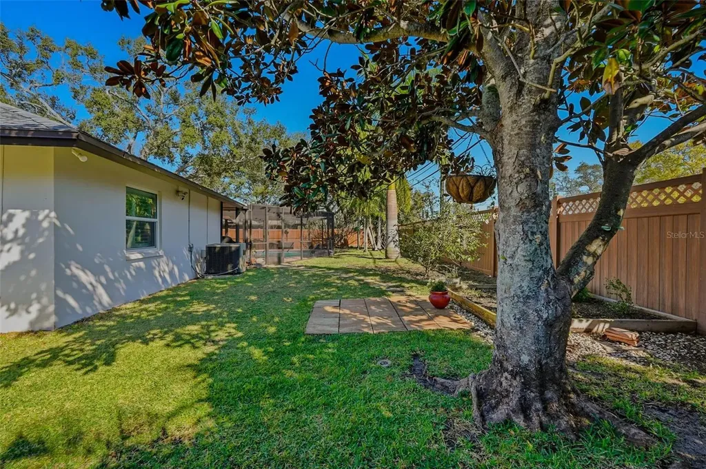 10099 Linden Place Drive Seminole FL 33776