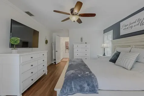 10099 Linden Place Drive Seminole FL 33776