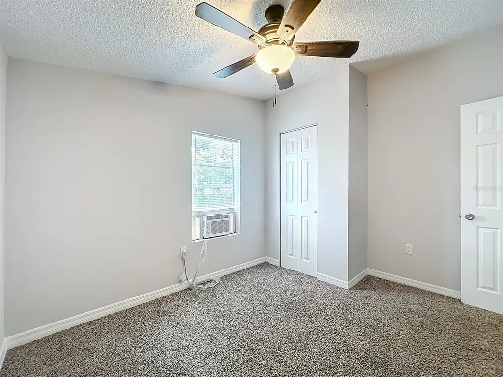 5268 Rock Dove Loop Lakeland FL 33810