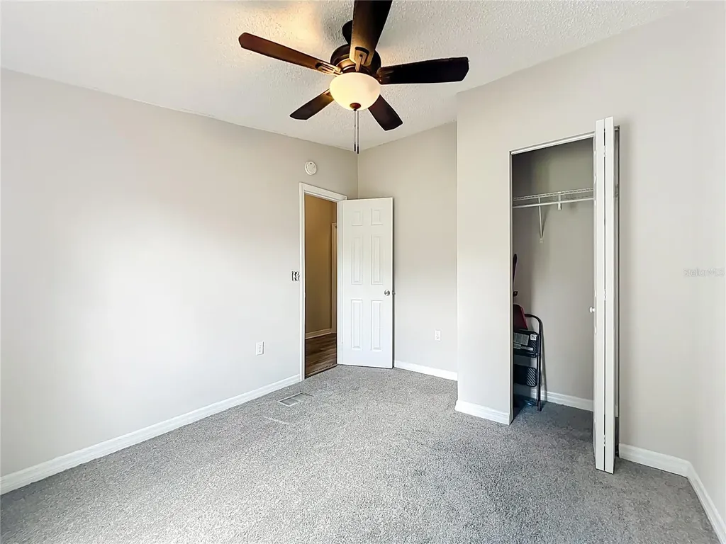 5268 Rock Dove Loop Lakeland FL 33810