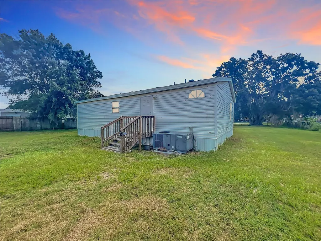 5268 Rock Dove Loop Lakeland FL 33810