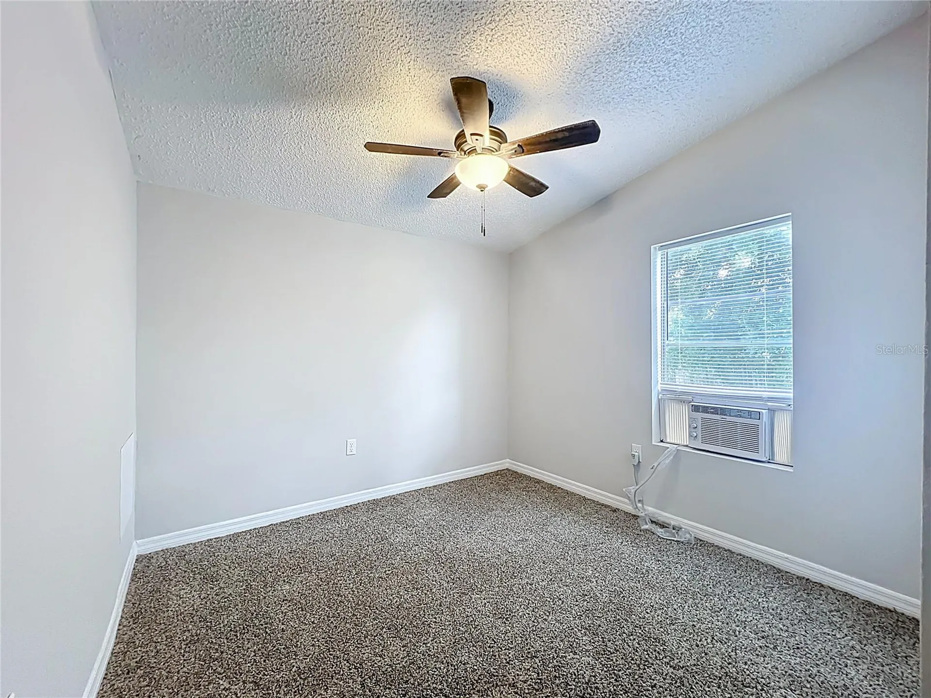 5268 Rock Dove Loop Lakeland FL 33810