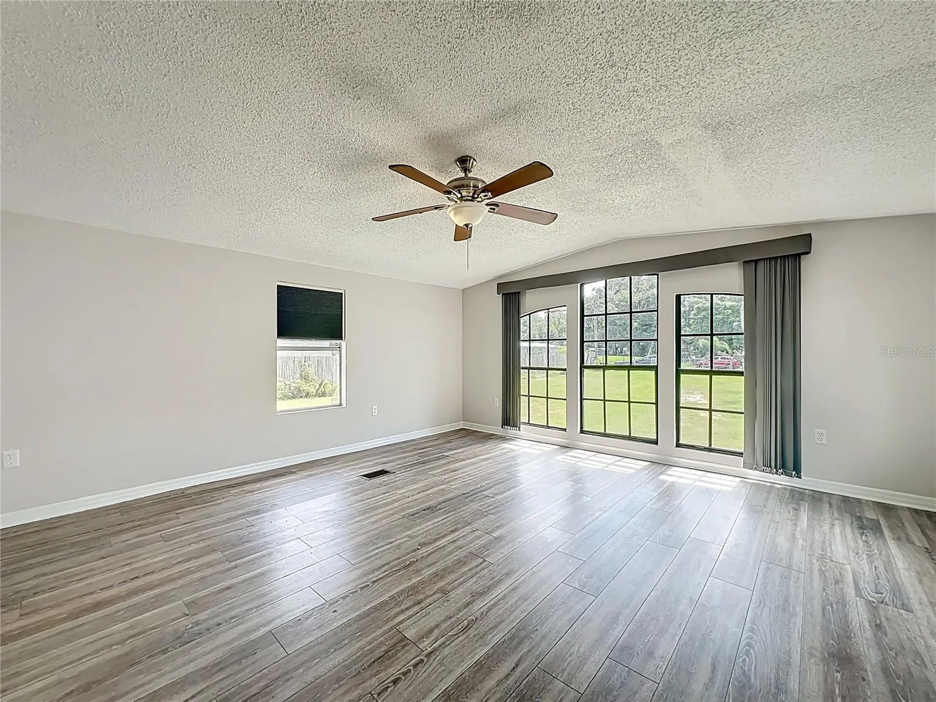 5268 Rock Dove Loop Lakeland FL 33810