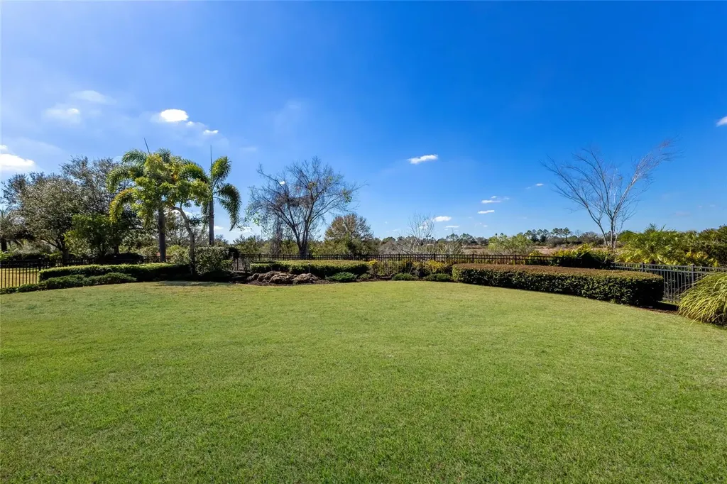 16111 Daysailor Trail Lakewood Ranch FL 34202