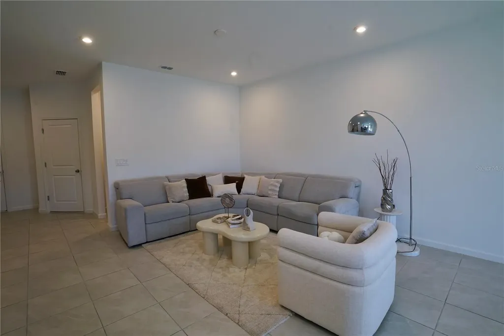 1181 Seaside Mist Trail Kissimmee FL 34747