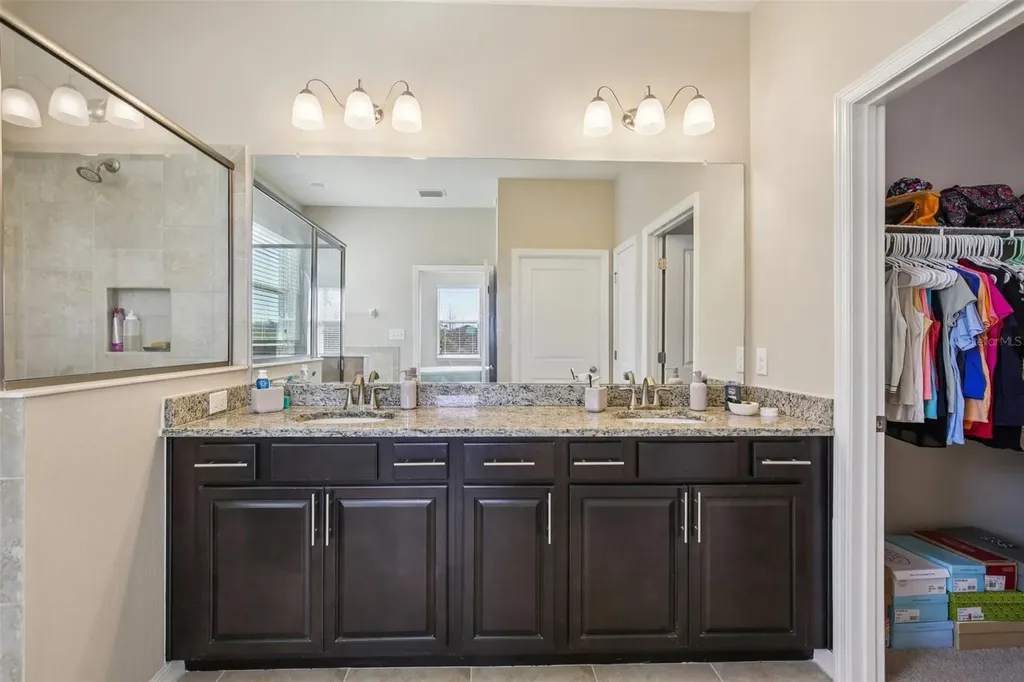 32030 Goddard Drive Wesley Chapel FL 33543