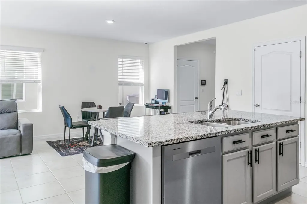 2454 Taloncrest Eagle Lake FL 33839