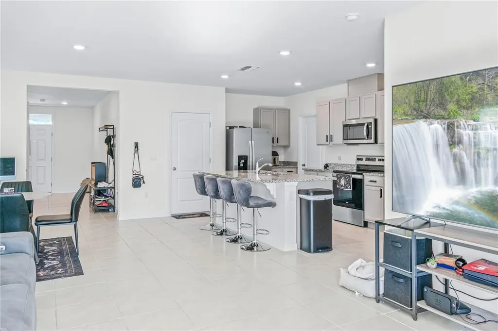 2454 Taloncrest Eagle Lake FL 33839