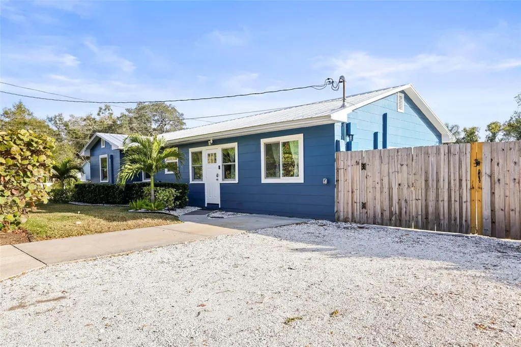 148 Highland Avenue Dunedin FL 34698