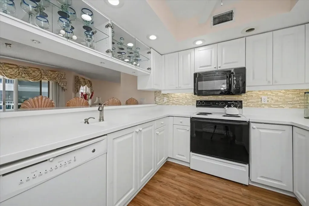 1233 Edgewater Circle Bradenton FL 34209