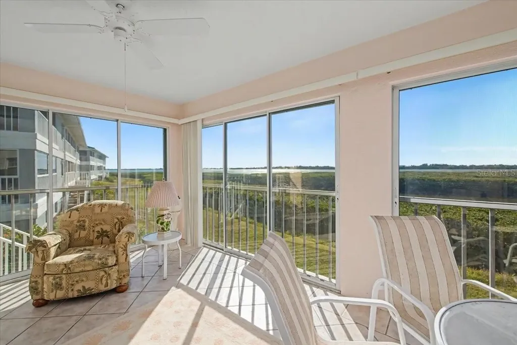 1233 Edgewater Circle Bradenton FL 34209