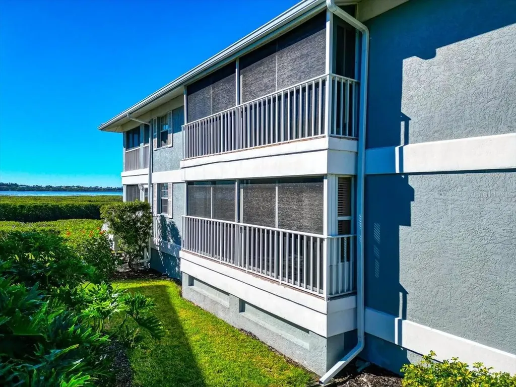 1233 Edgewater Circle Bradenton FL 34209