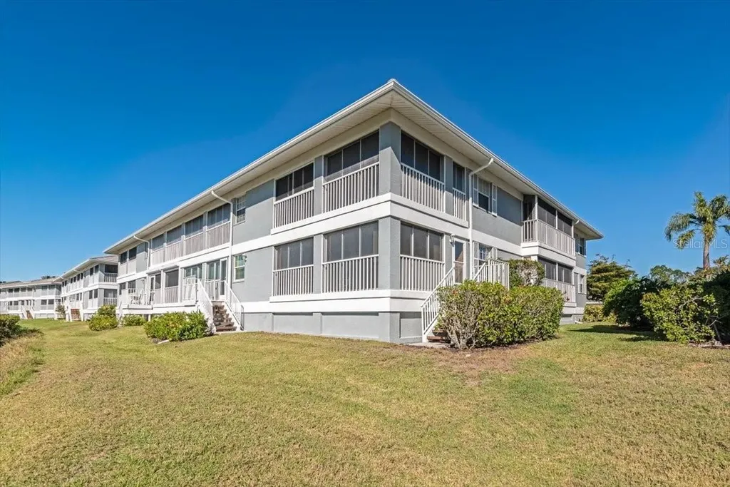 1233 Edgewater Circle Bradenton FL 34209