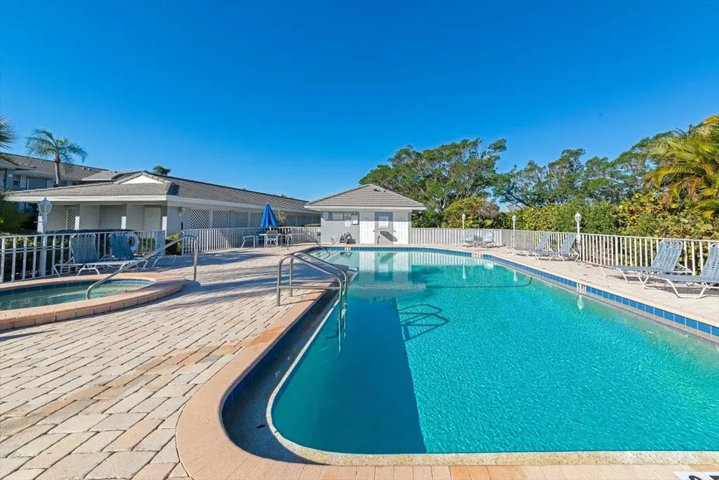 1233 Edgewater Circle Bradenton FL 34209