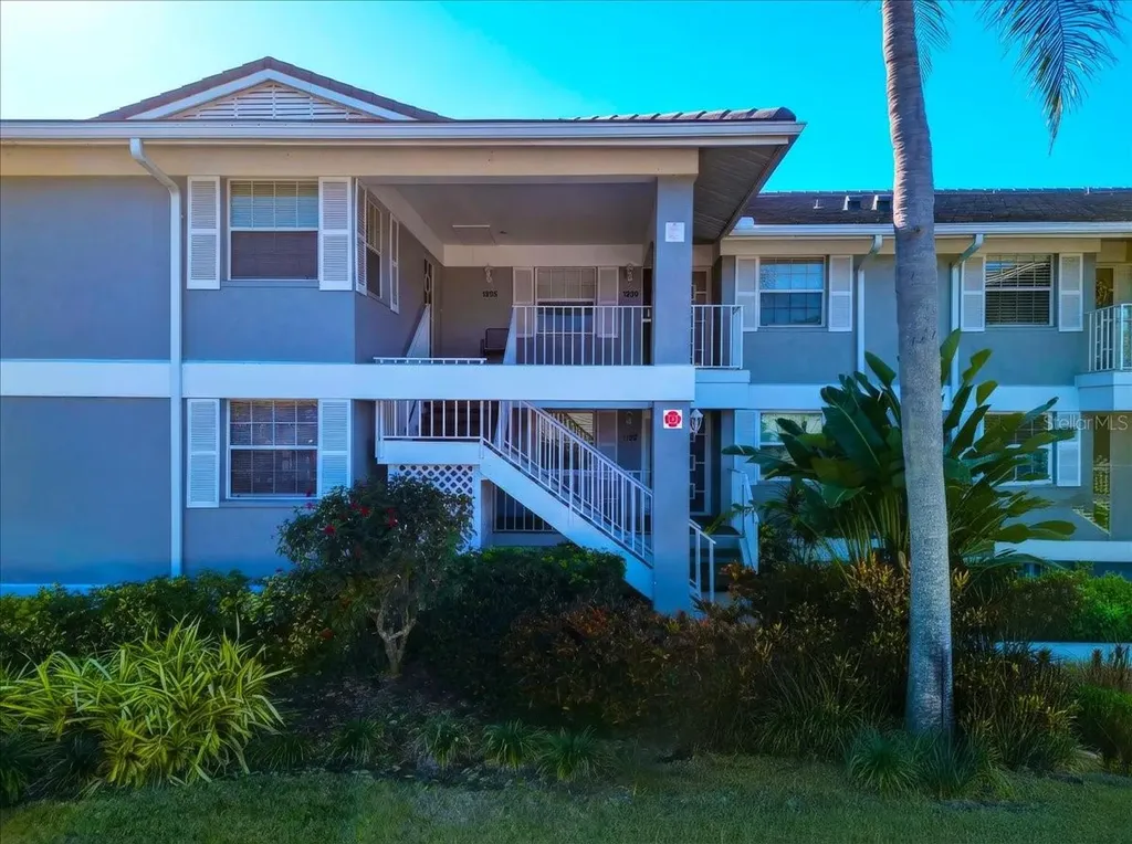 1233 Edgewater Circle Bradenton FL 34209