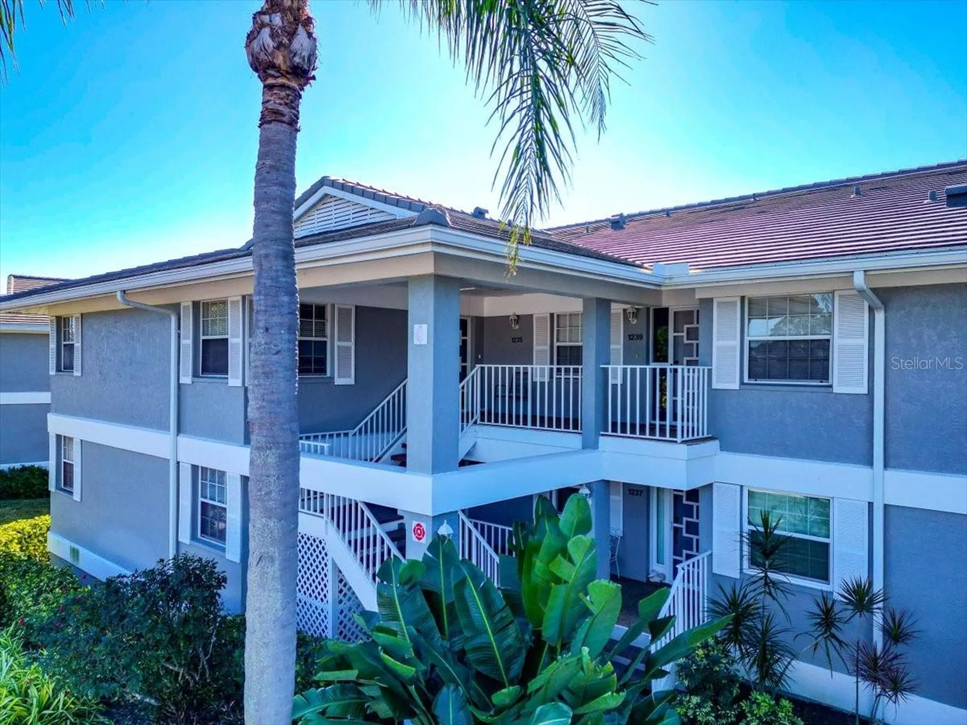 1233 Edgewater Circle Bradenton FL 34209