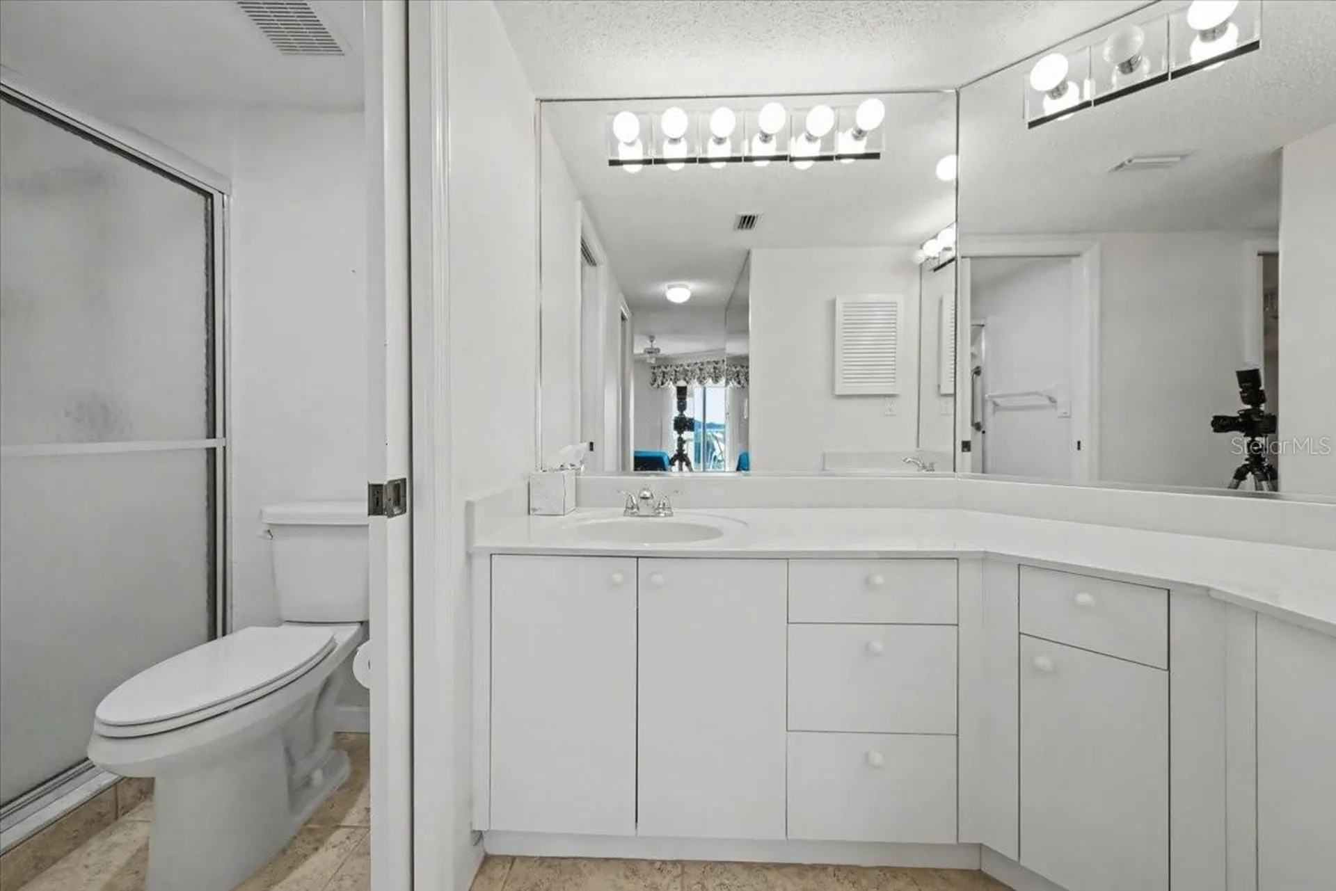 1233 Edgewater Circle Bradenton FL 34209