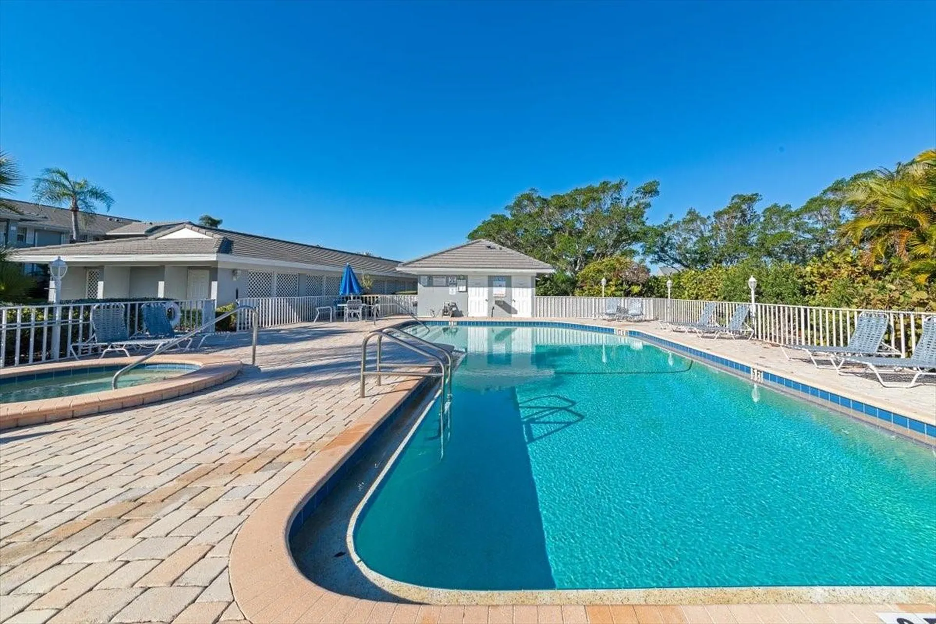 1233 Edgewater Circle Bradenton FL 34209