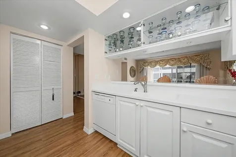 1233 Edgewater Circle Bradenton FL 34209