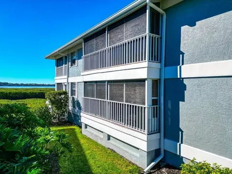 1233 Edgewater Circle Bradenton FL 34209