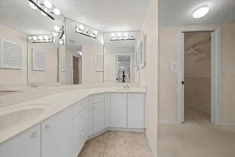 1233 Edgewater Circle Bradenton FL 34209