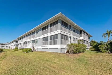 1233 Edgewater Circle Bradenton FL 34209