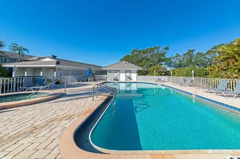 1233 Edgewater Circle Bradenton FL 34209